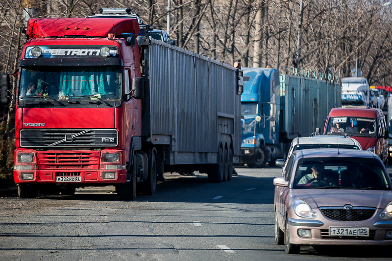 парковка для грузовиков во Владивостоке